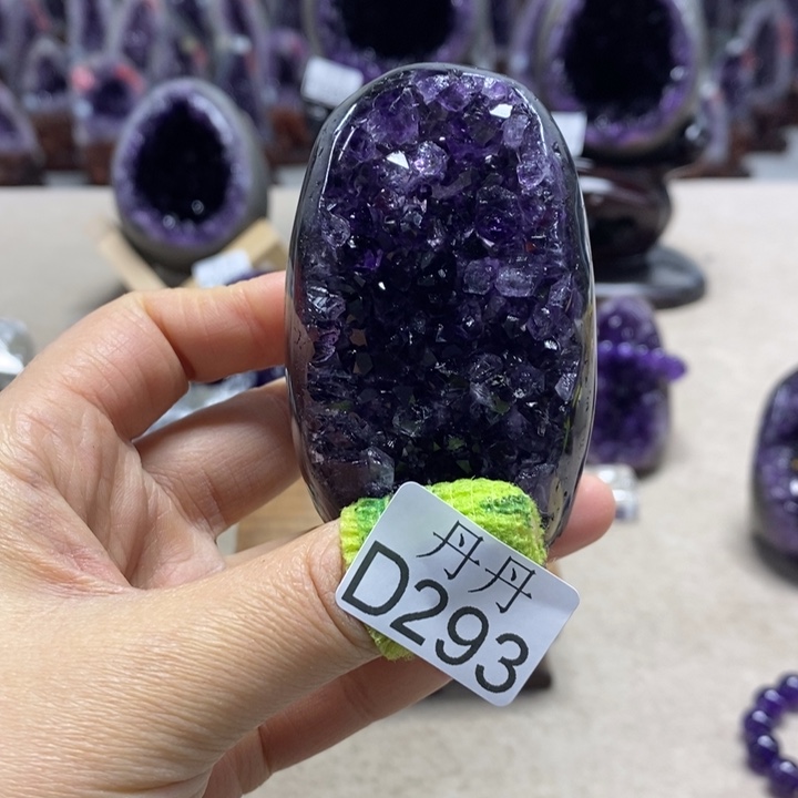 未镶嵌水晶大型摆件（非配饰）