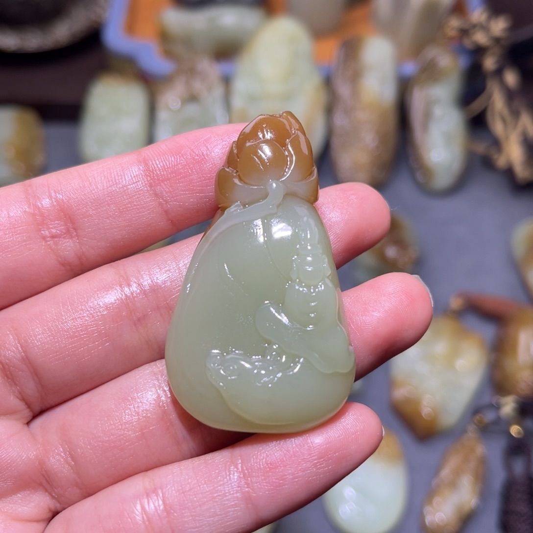 和田玉（糖玉）未镶嵌挂件