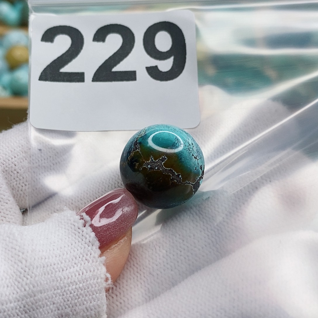 绿松石颈饰未镶嵌