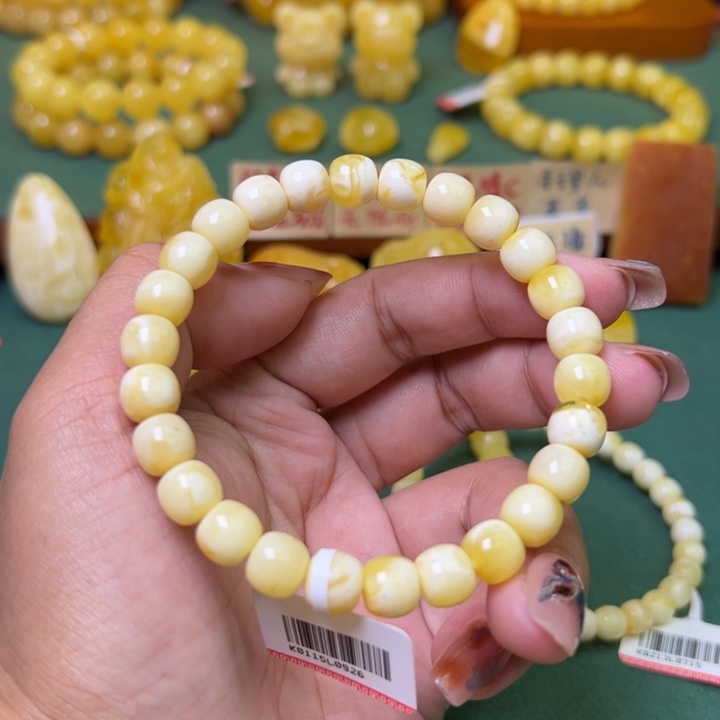 蜜蜡未镶嵌珠宝奇石