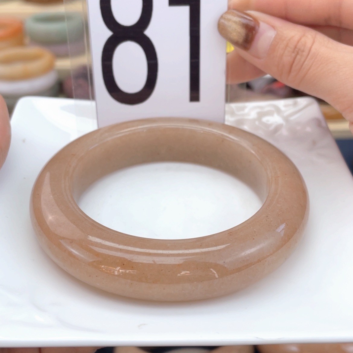 【闪购商品】石英质玉手镯未镶嵌