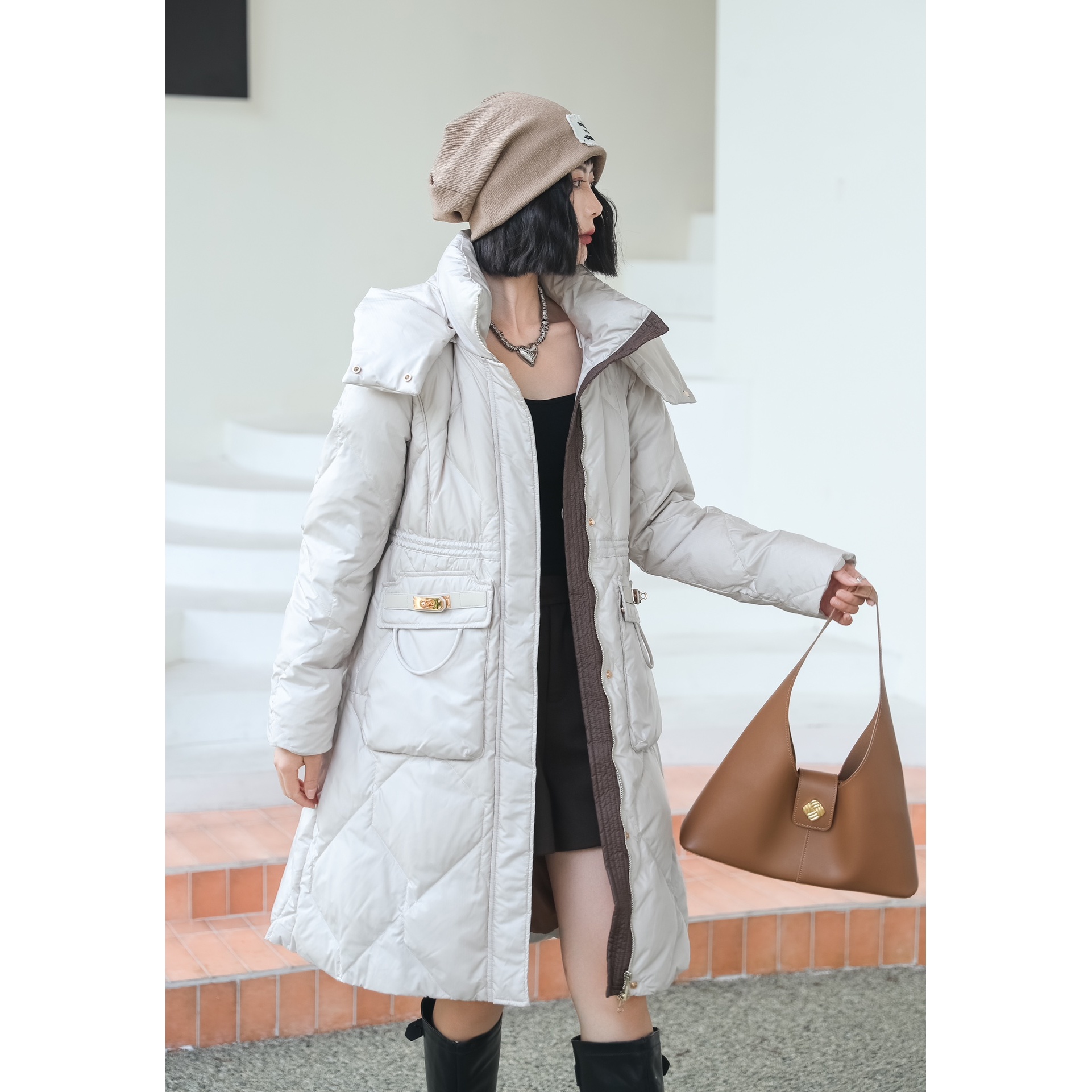 长款加厚保暖鸭绒设计感抽绳连帽女士羽绒服6009