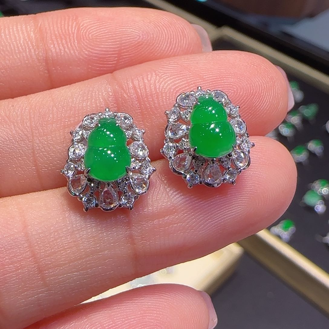 翡翠耳钉18K金镶嵌葫芦