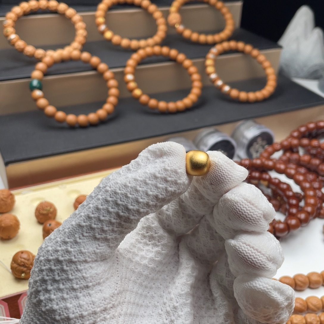 禧***馆猴头核桃吊坠沙金珠