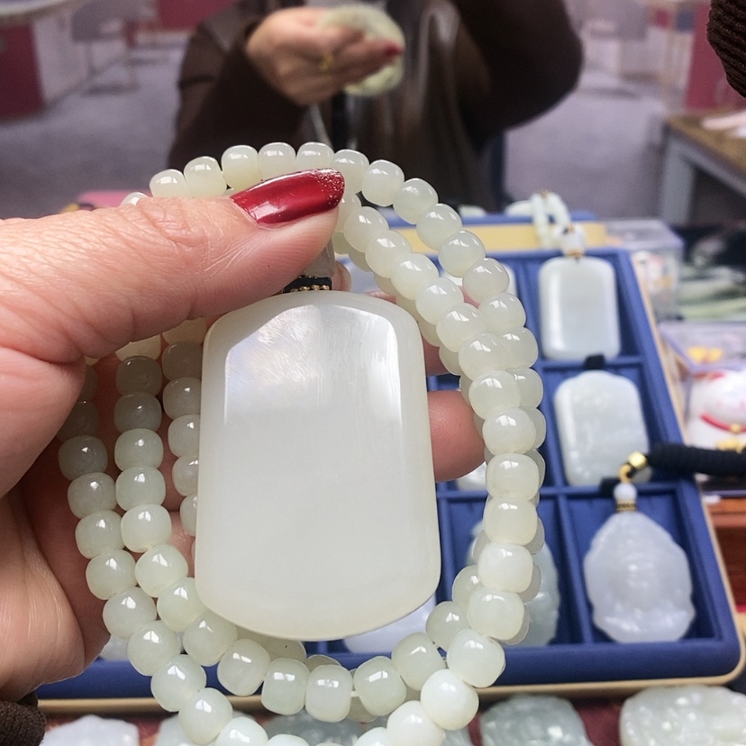 【闪购商品】和田玉颈饰未镶嵌廖*连