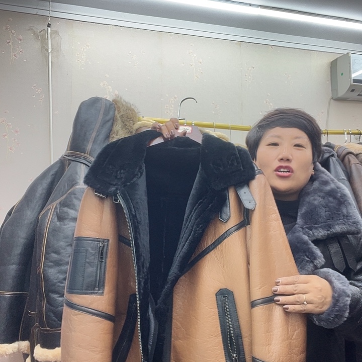 买*52码数140斤穿皮毛一体