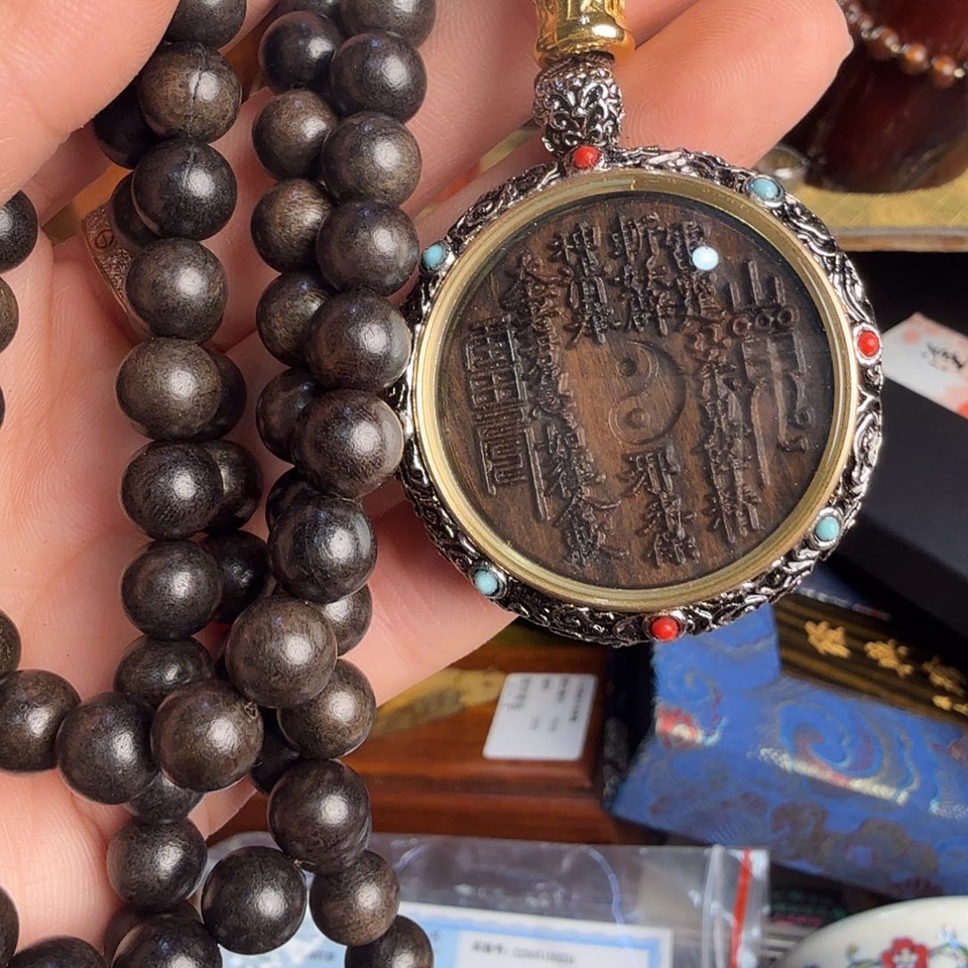 滴血莲花菩提吊坠