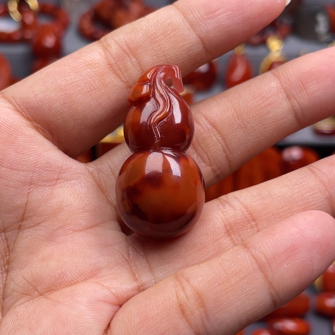 南红玛瑙未镶嵌珠宝奇石葫芦吊坠