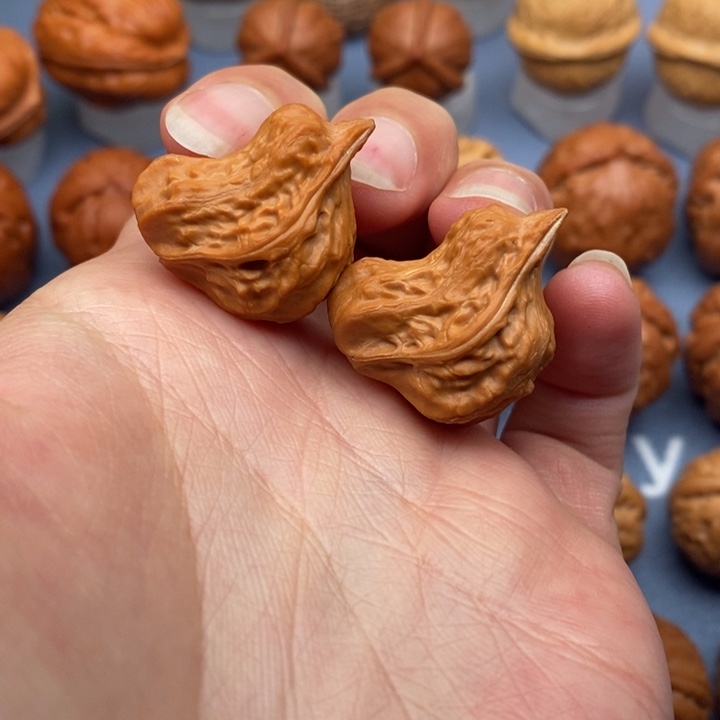 文玩核桃把件小小鸟