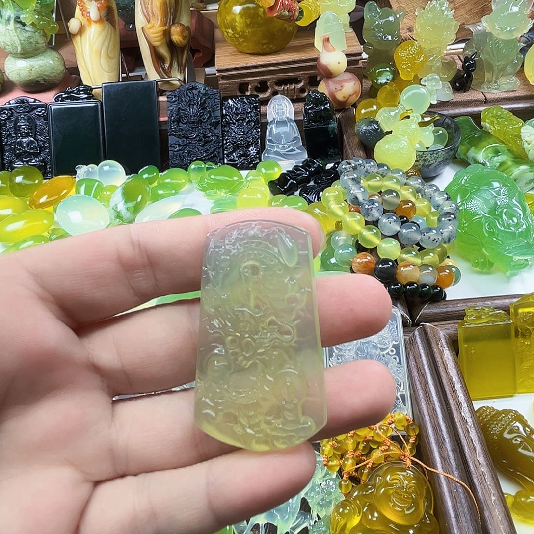 岫玉未镶嵌吊坠(不含链)