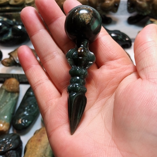 岫岩河磨玉（透闪石质玉）把件未镶嵌疆*