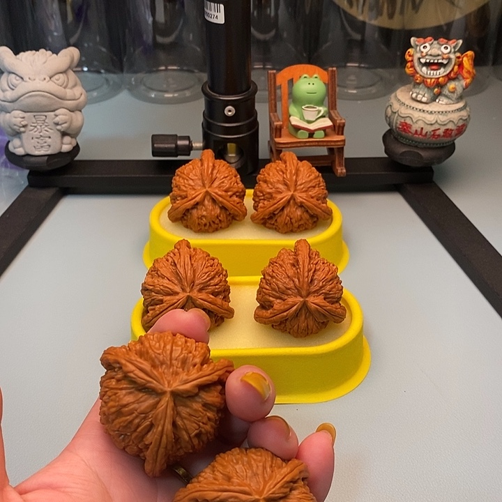 职***员吊坠文玩核桃42尺寸白狮子微修