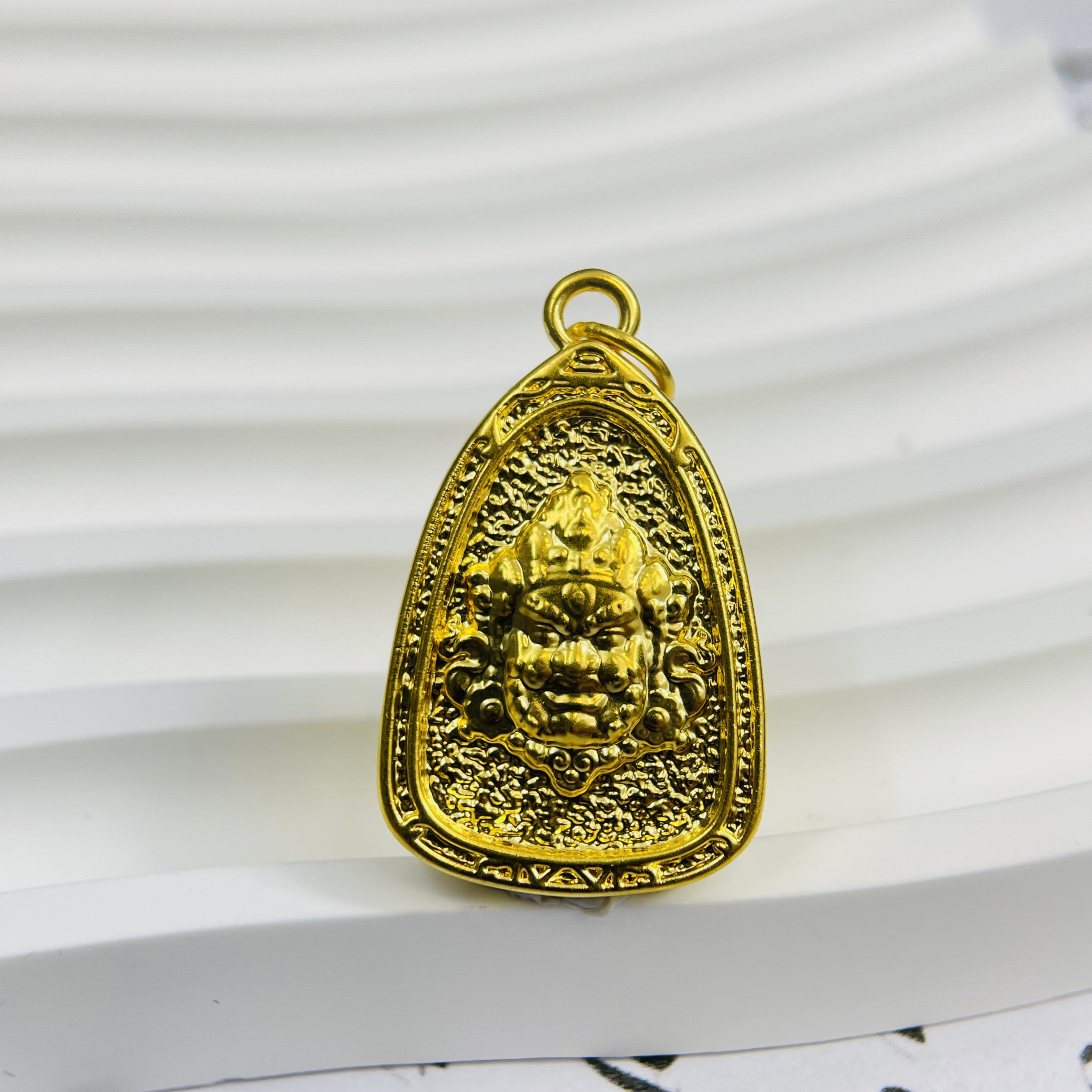 足金999中三角黄财神首饰配件DP3049-01440