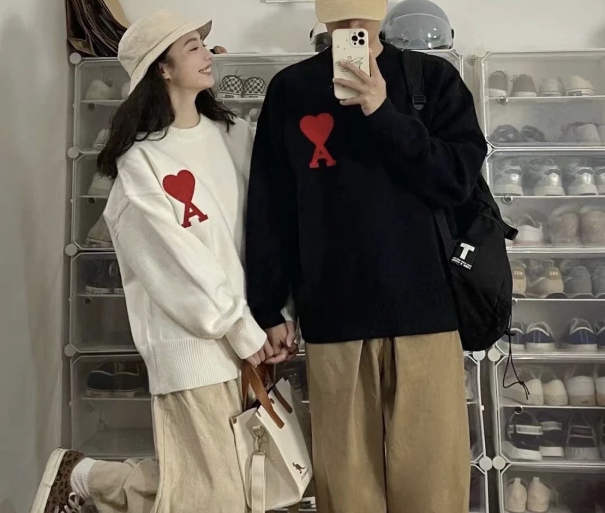 未使用 AMIPARIS YBL胸口大爱心字母套头羊毛衫 男女同款BFUKS002