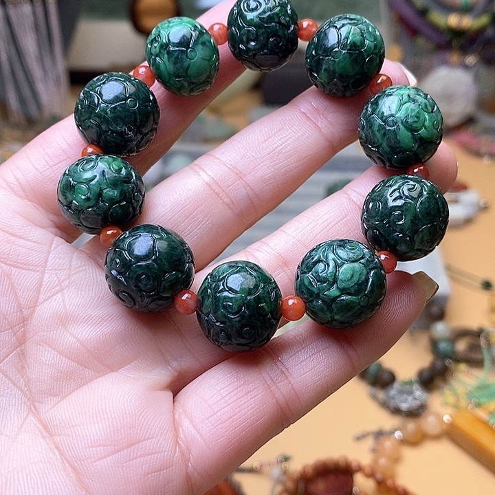 翡翠颈饰未镶嵌玊**克手链699