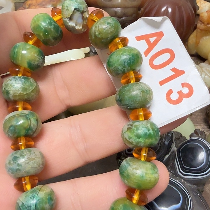 乐***遥玛瑙/玉髓未镶嵌颈饰