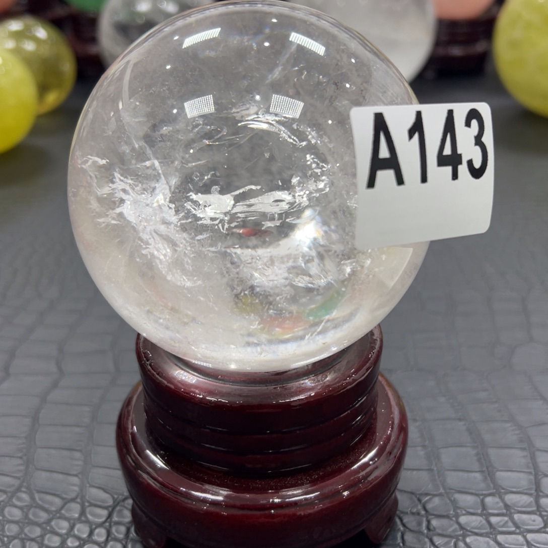 美***生石材天然白水晶球9.2