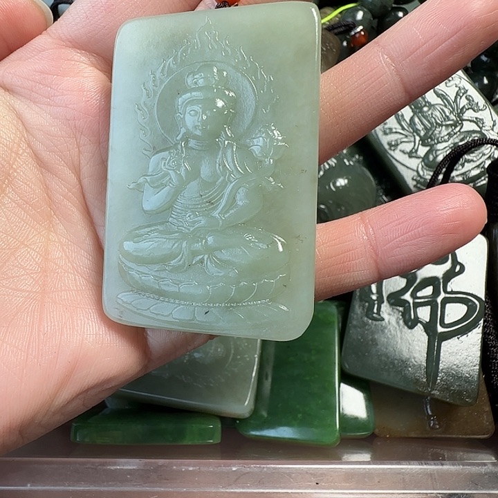 和田玉未镶嵌颈饰