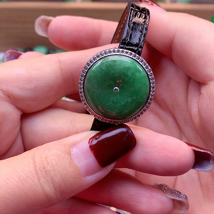 翡翠颈饰银S925镶嵌翡翠