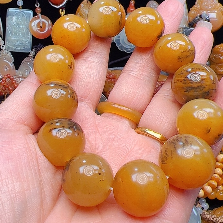 石英质玉（黄龙玉）合金颈饰