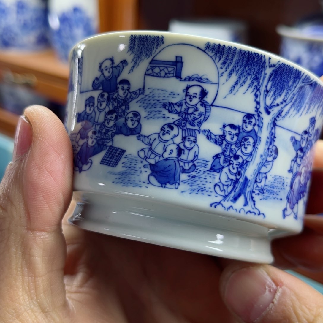 杯子M*歡手工手绘的陶瓷，