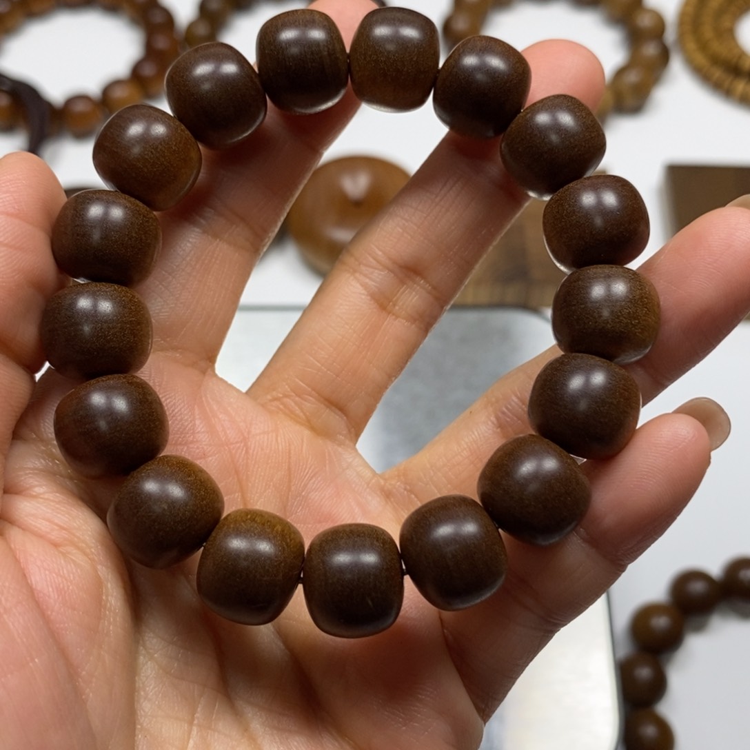 檀香木*️****老山檀香12.13沉水焦糖