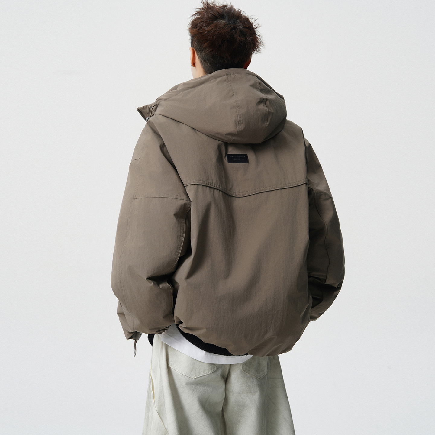 冬季连帽羽绒服男2025新款青少年流光机能风防寒宽松加厚保暖外套