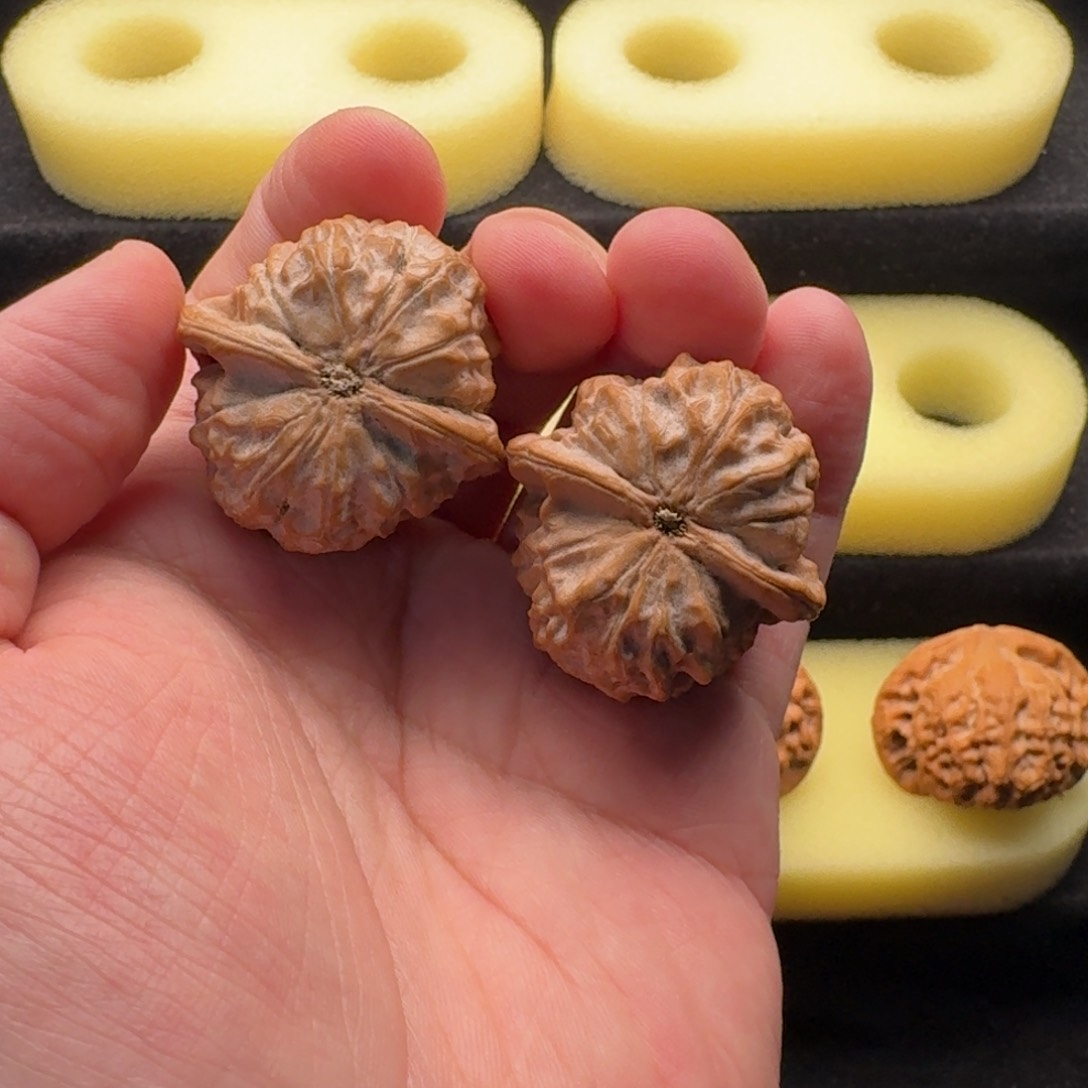 文玩核桃吊坠每****子35石门元宝