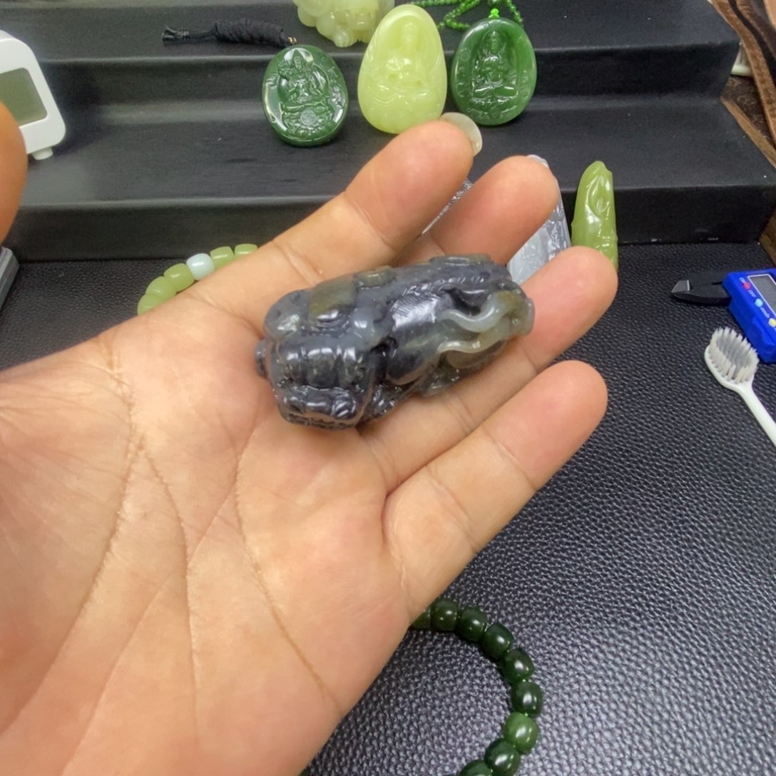 和田玉未镶嵌颈饰出*