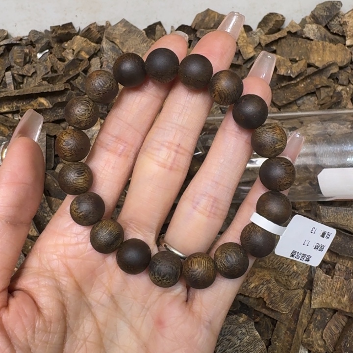 沉香手串郜*年海南莺歌绿沉浮一条