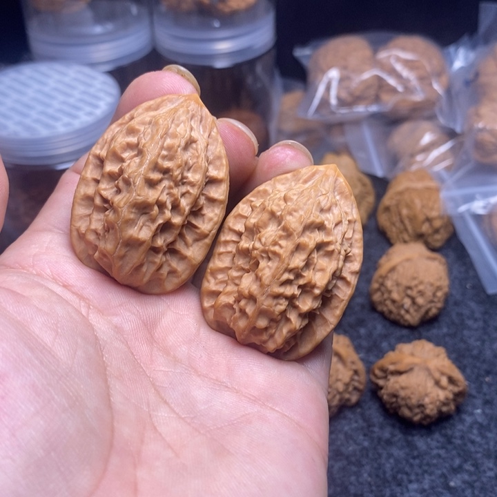 文玩核桃吊坠34野生鸡心