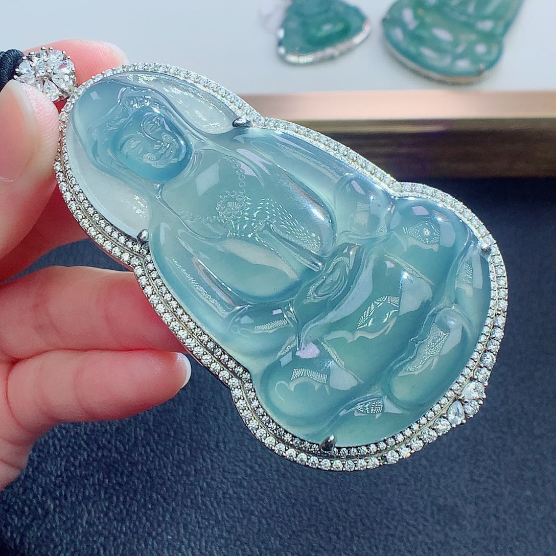 翡翠颈饰银S925镶嵌翡翠