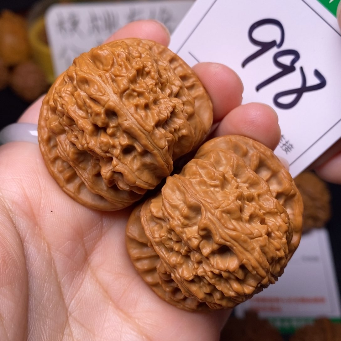 把件文玩核桃998闷尖白狮子头4.3