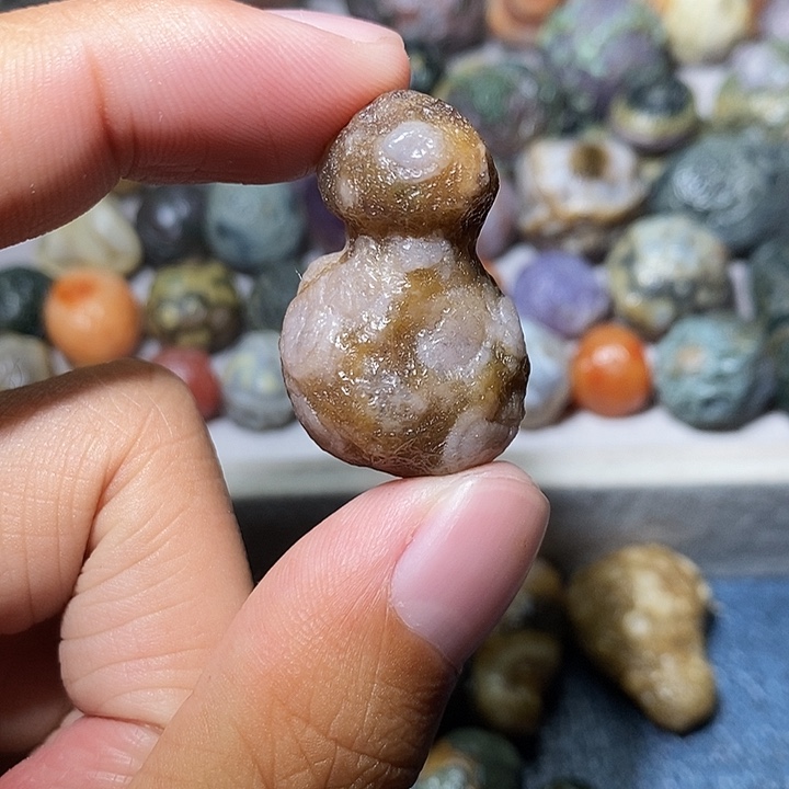 未镶嵌玛瑙/玉髓珠宝奇石左*