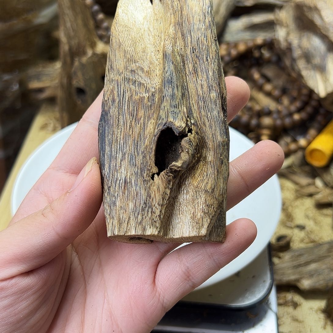 锅***咂木绿奇楠虫漏42克