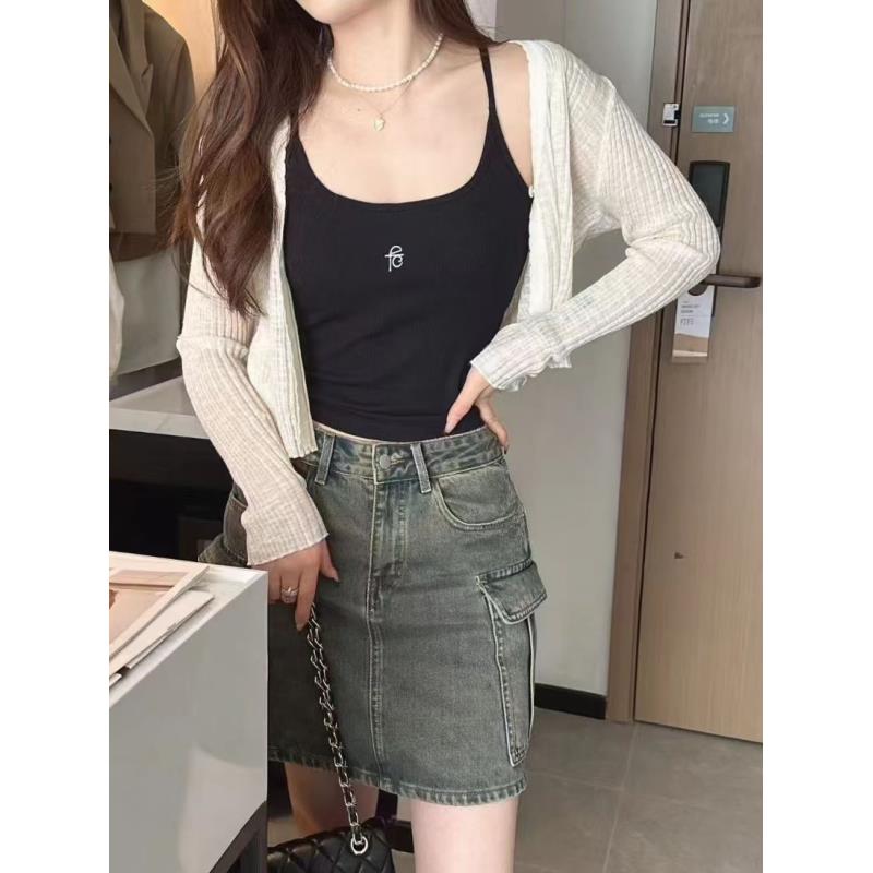 【格小姐】8690-8春夏新款绣花吊带背心女带胸垫无痕美背打底上衣