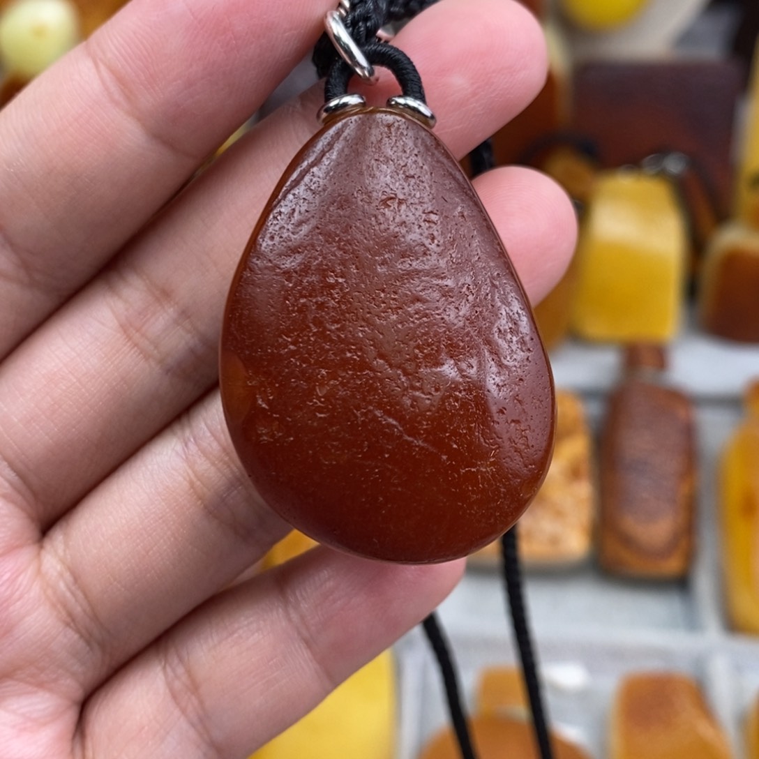 琥珀吊坠(赠链)未镶嵌