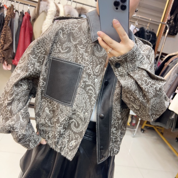 海宁2025秋冬新款爆款皮衣外套女高级感小个子真皮绵羊皮短款牛仔