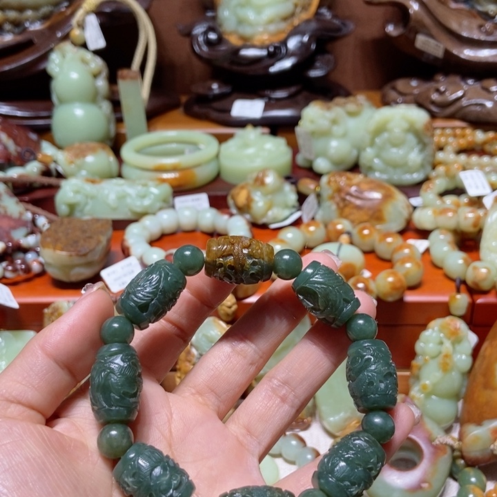 岫岩河磨玉（透闪石质玉）手链未镶嵌