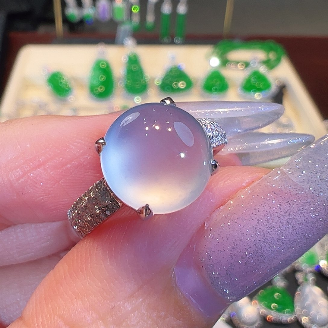 翡翠戒指18K金镶嵌翡翠