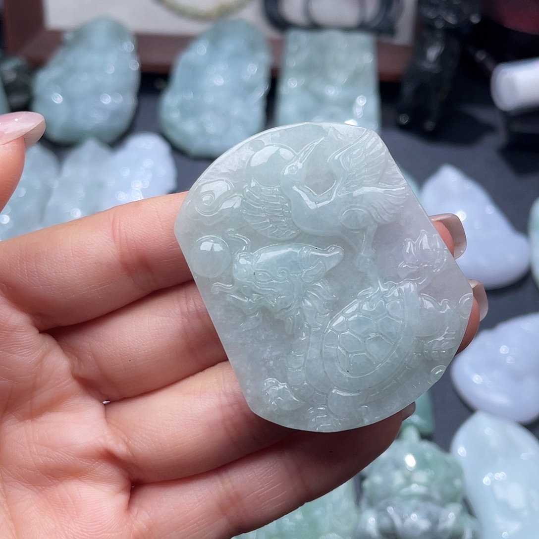 翡翠未镶嵌颈饰翡翠