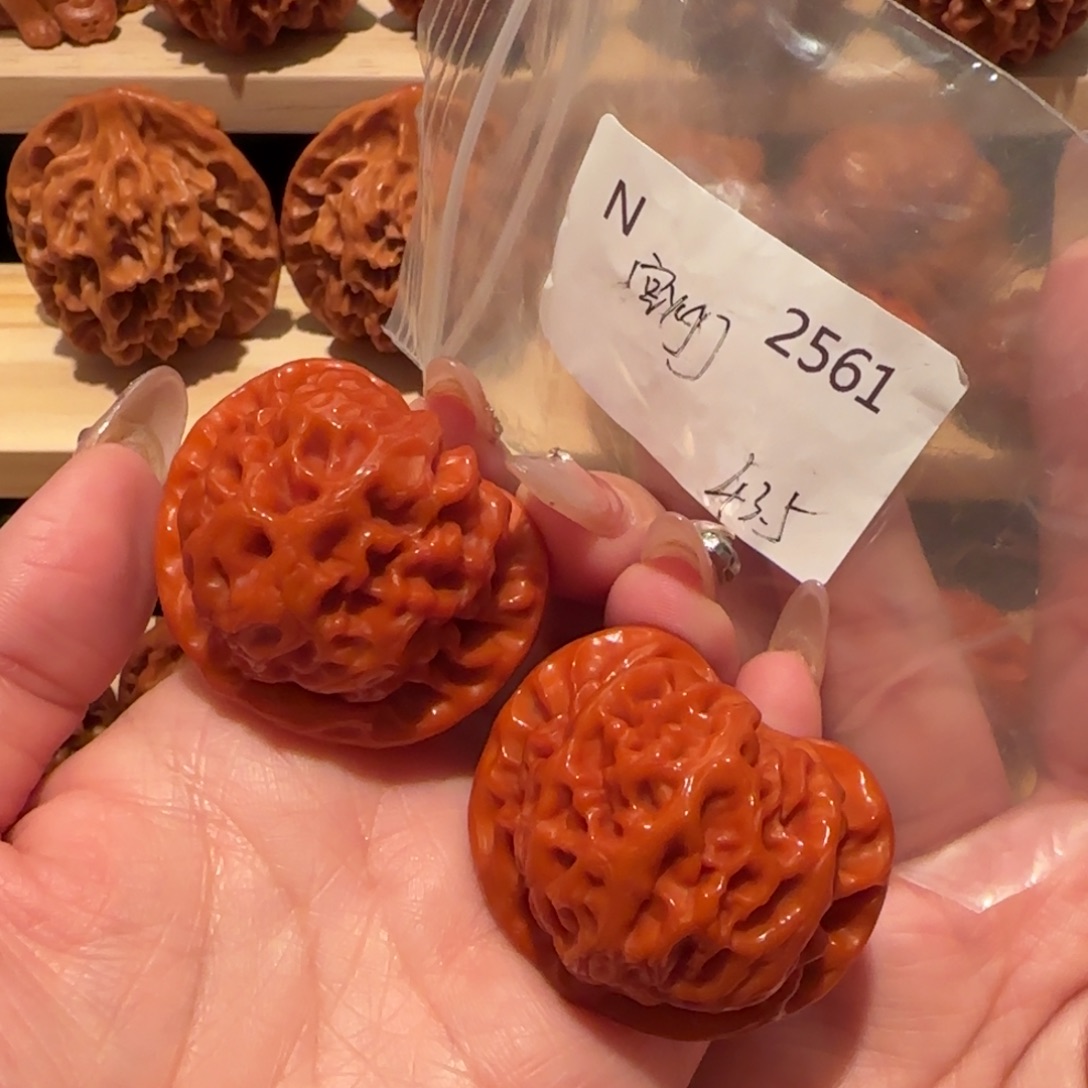 用***2文玩核桃吊坠玉化宫灯43精品