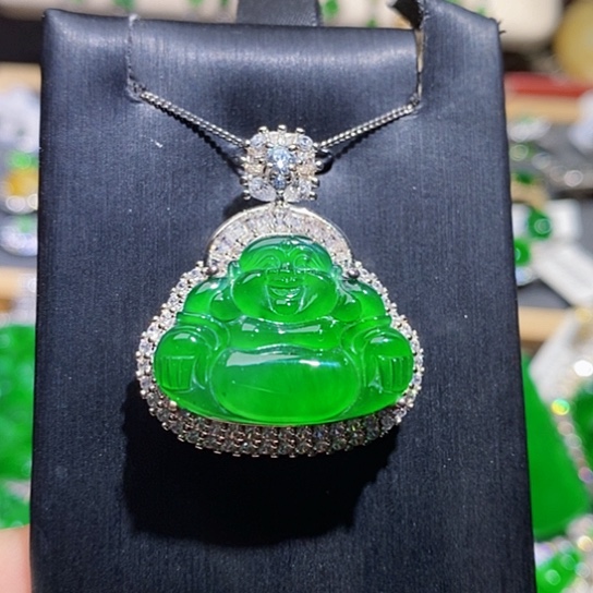 翡翠未镶嵌颈饰吊坠