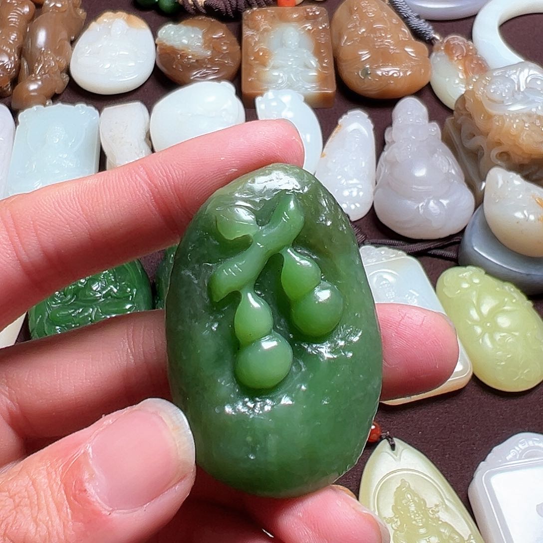 和田玉挂件未镶嵌