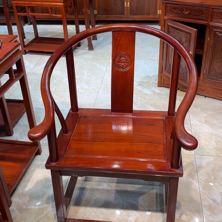 紫檀木类置物架圈椅