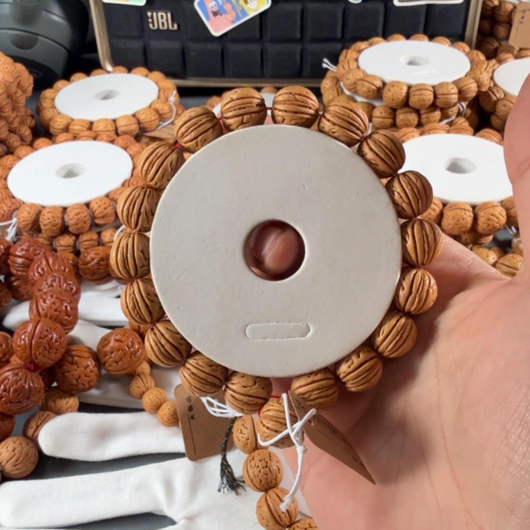 国***良桃核手串135玉麒麟桃核手串