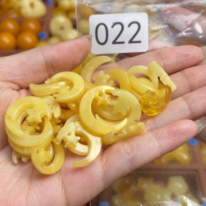 蜜蜡未镶嵌珠宝奇石天然蜜蜡满蜡星月吊坠多样性发一微微瑕