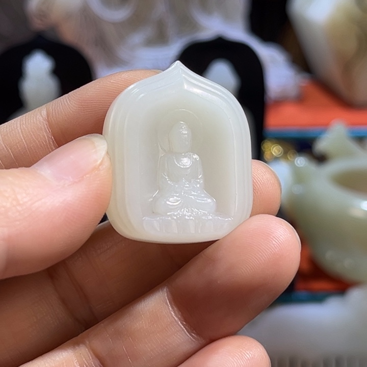 和田玉（糖玉）未镶嵌吊坠(不含链)