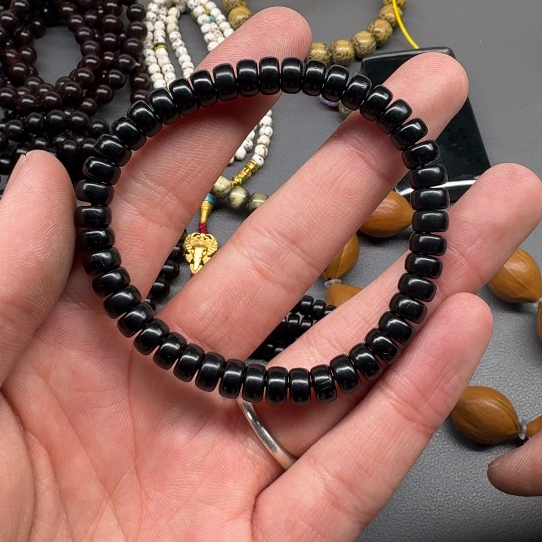 猴头核桃吊坠斤斤计较斤斤计较了