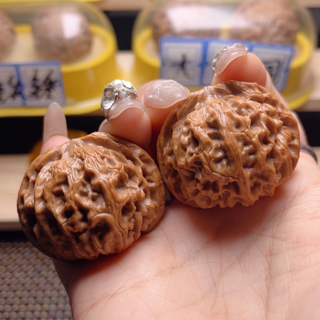 文玩核桃把件苹果园